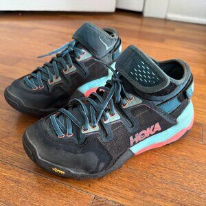 HOKA Sky Arkali - women's 8.5 - hiking boots / approach shoes